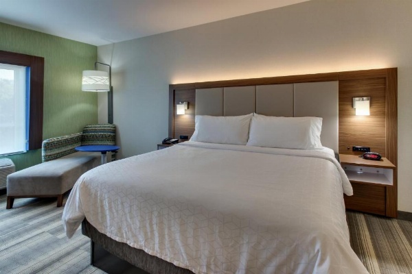 Holiday Inn Express & Suites Ithaca image 8